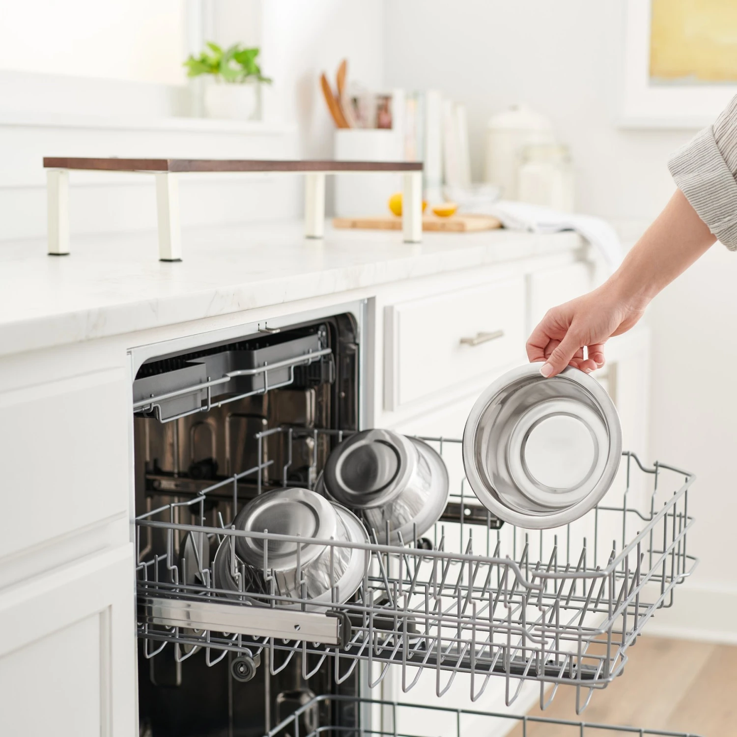 Frisco Multi Pet Feeding 3-Bowls Wood Stainless Steel Dog & Cat Bowl, Dark Wooden 7 Frisco Multi Pet Feeding 3-Bowls Wood Stainless Steel Dog & Cat Bowl, Dark Wooden - Image 5